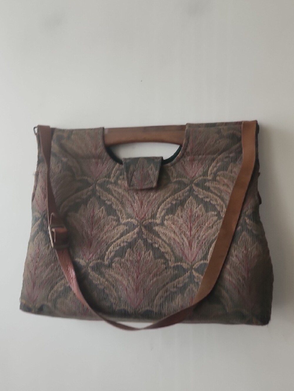 Tapestry Pattern Messenger Bag with Green Interior - Picture 15 of 15